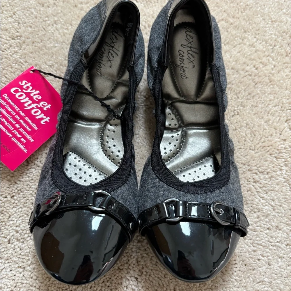 Women's Black and Grey Ballet Flats
